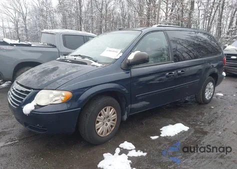 2005 Chrysler Town & Country Lx из США, поврежденный, VIN 2C4GP44R25R566409